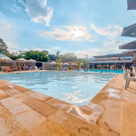 La Rosa Nautica Club Hotel Guaduas Kültér fotó